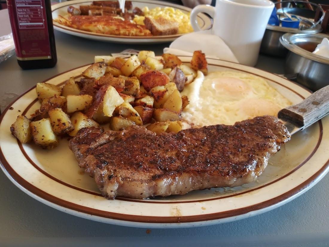 Seven Cafe And Grill